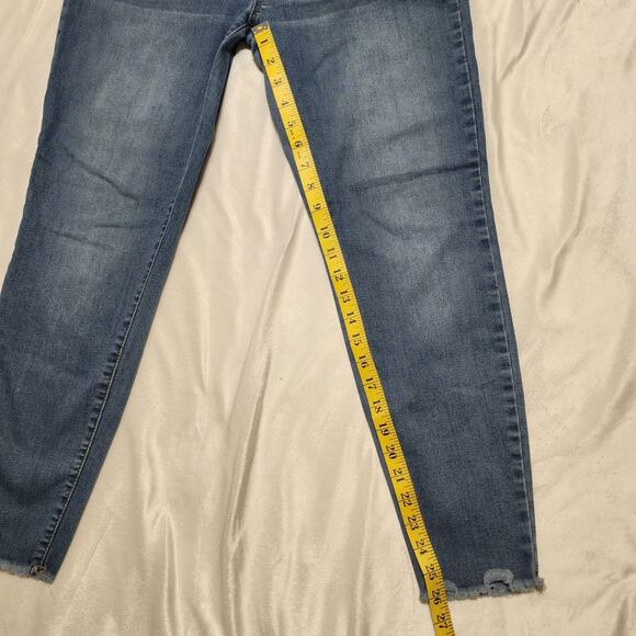 Alter'd State Frayed Hem Stretchy Skinny Jeans Juniors, Size 30/11 - Picture 5 of 6